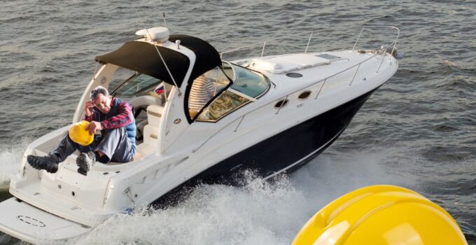 Best Boating Helmets Does A Helmet Help In A High-Speed Boating Accident