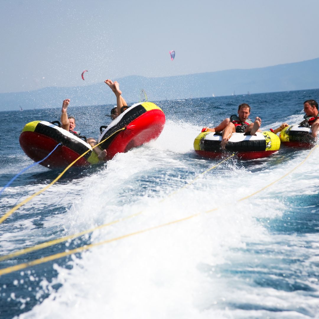 How to Pull a Tube Behind a Boat