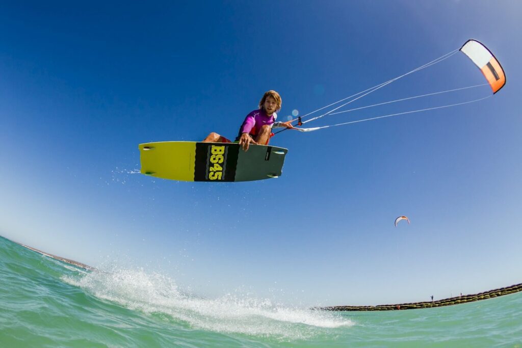 Windsurfing Vs Kitesurfing