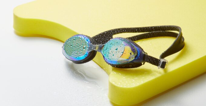 How To Choose Swimming Goggles